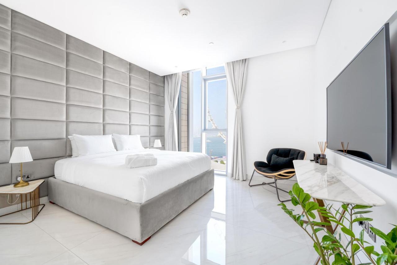 Spectacular 3 Bedroom Condo With Maids Room Facing The Dubai Eye Ngoại thất bức ảnh