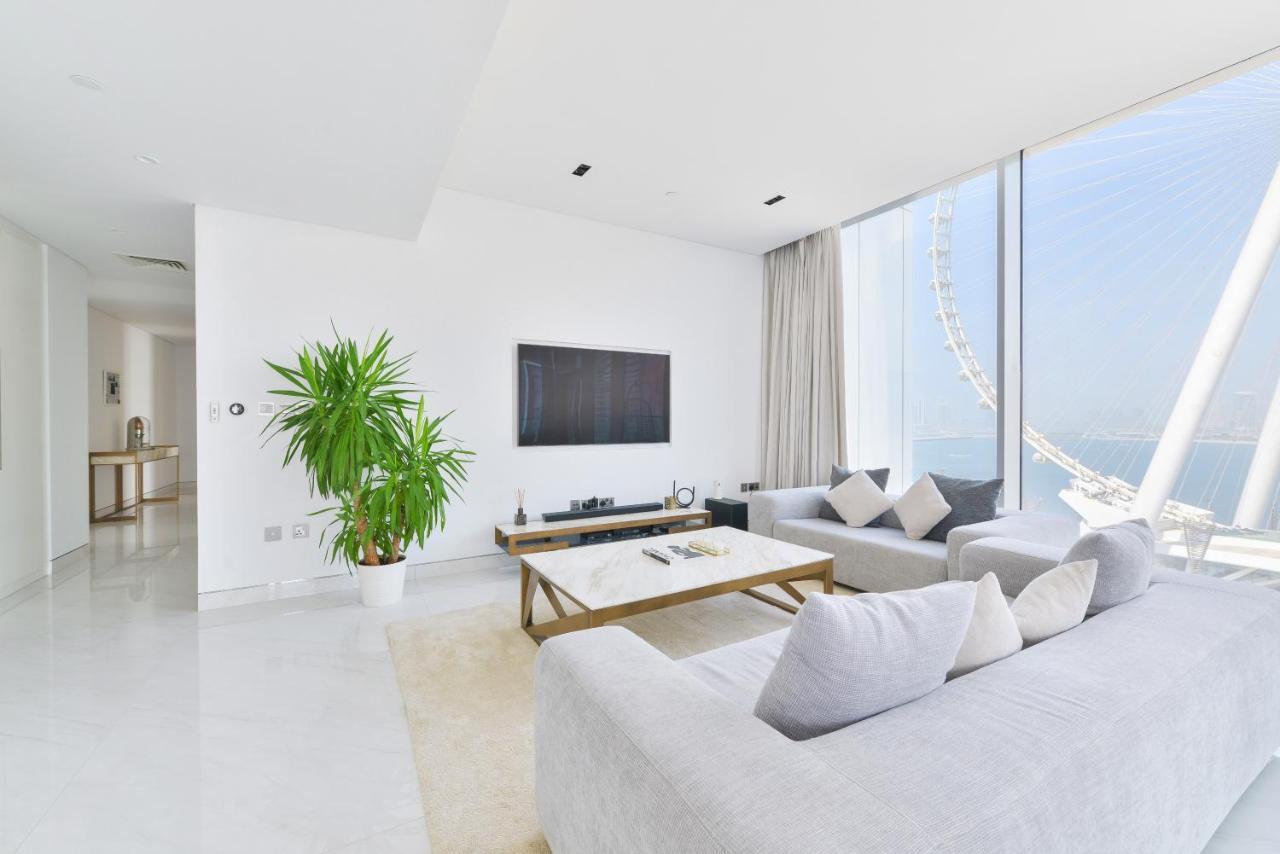 Spectacular 3 Bedroom Condo With Maids Room Facing The Dubai Eye Ngoại thất bức ảnh