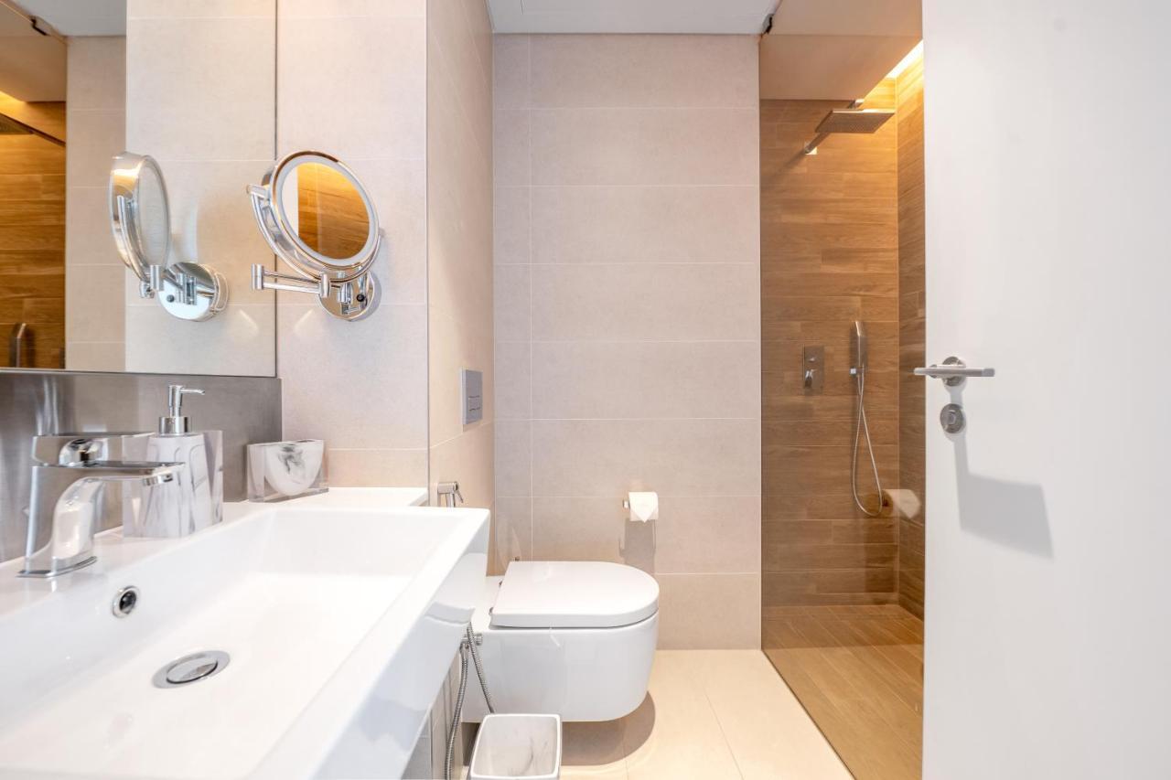 Spectacular 3 Bedroom Condo With Maids Room Facing The Dubai Eye Ngoại thất bức ảnh
