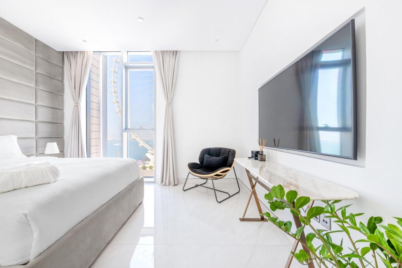 Spectacular 3 Bedroom Condo With Maids Room Facing The Dubai Eye Ngoại thất bức ảnh