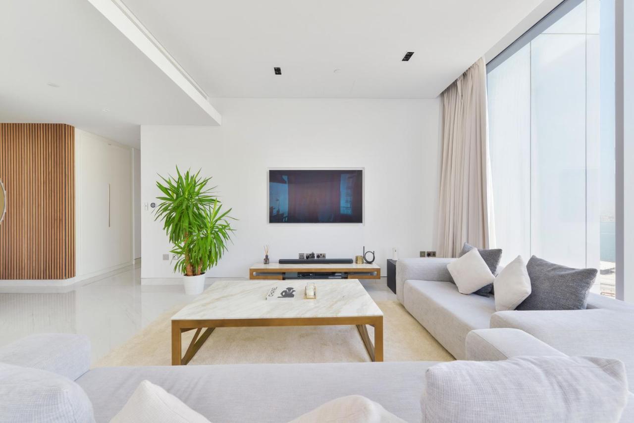 Spectacular 3 Bedroom Condo With Maids Room Facing The Dubai Eye Ngoại thất bức ảnh