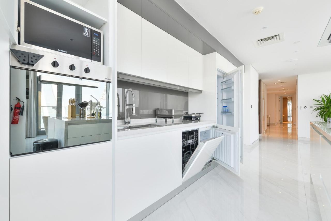 Spectacular 3 Bedroom Condo With Maids Room Facing The Dubai Eye Ngoại thất bức ảnh