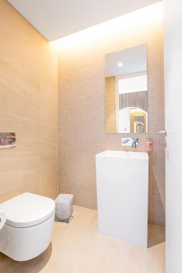 Spectacular 3 Bedroom Condo With Maids Room Facing The Dubai Eye Ngoại thất bức ảnh