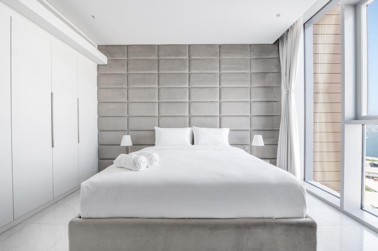 Spectacular 3 Bedroom Condo With Maids Room Facing The Dubai Eye Ngoại thất bức ảnh